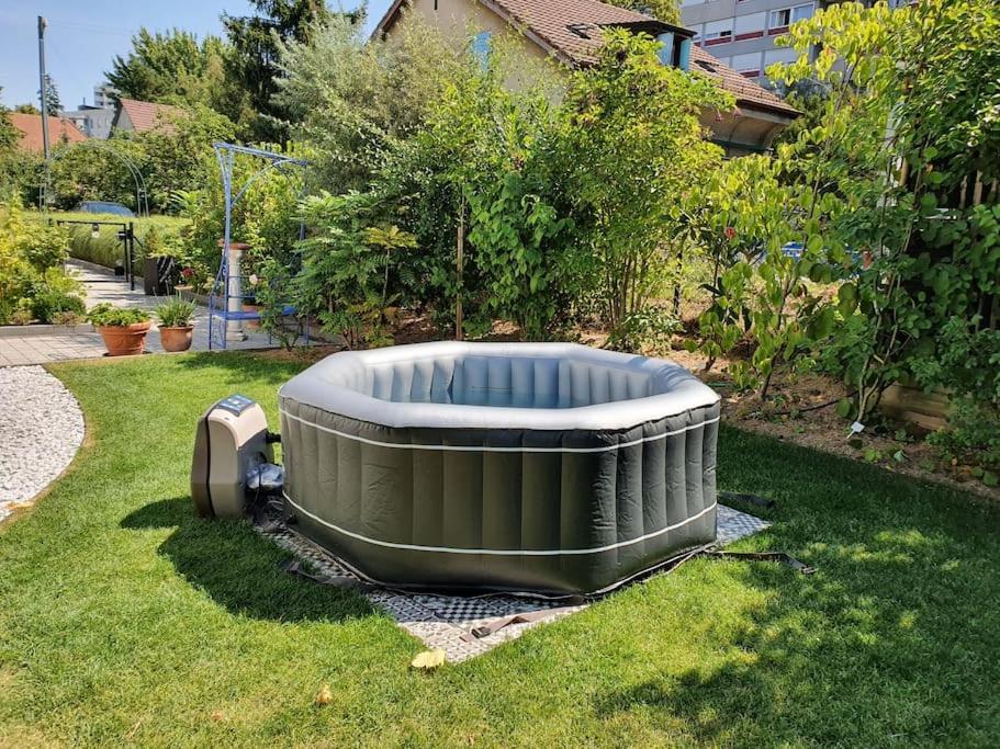 Appartement Dans Un Jardin Genève Buitenkant foto